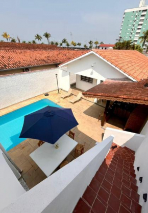 Casa com Piscina a 50 metros do Mar